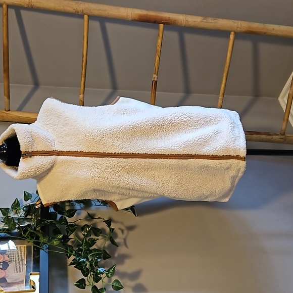 Women’s small Chaps cream faux fur vest with brown trim. - Picture 2 of 8